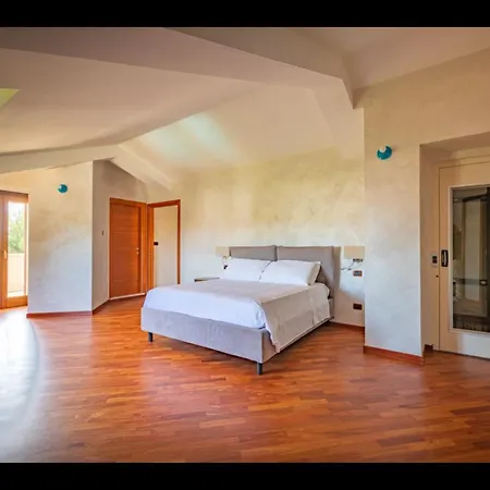 Villacolle Villa *